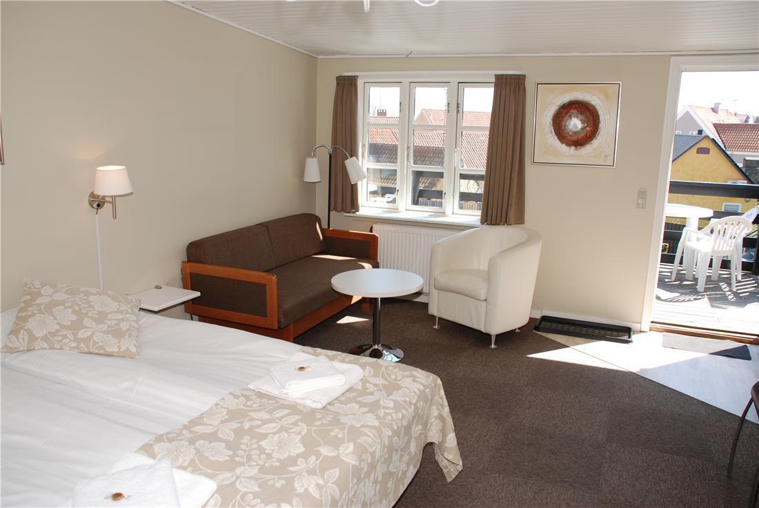 Hotel Allinge Extérieur photo