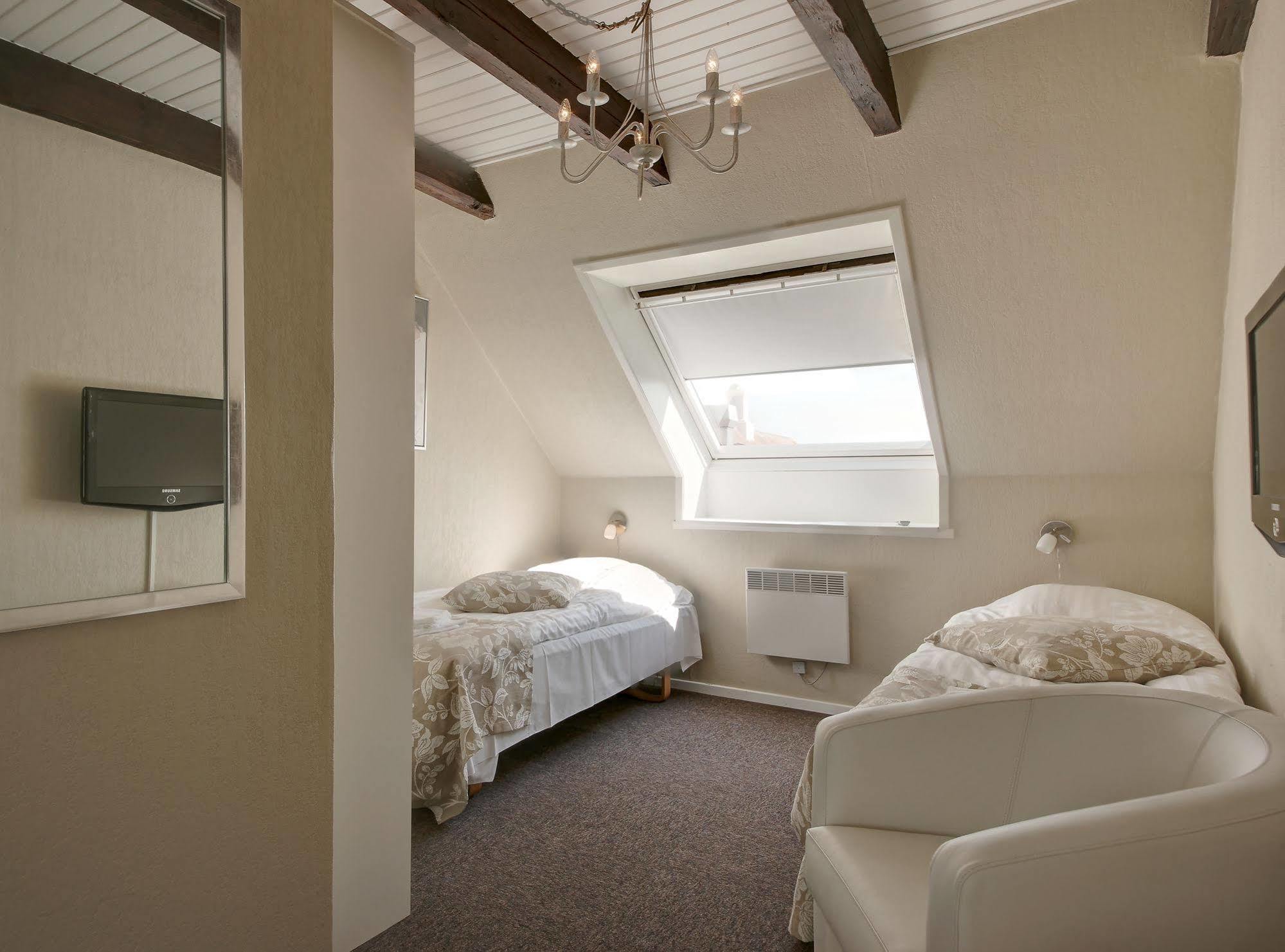 Hotel Allinge Extérieur photo